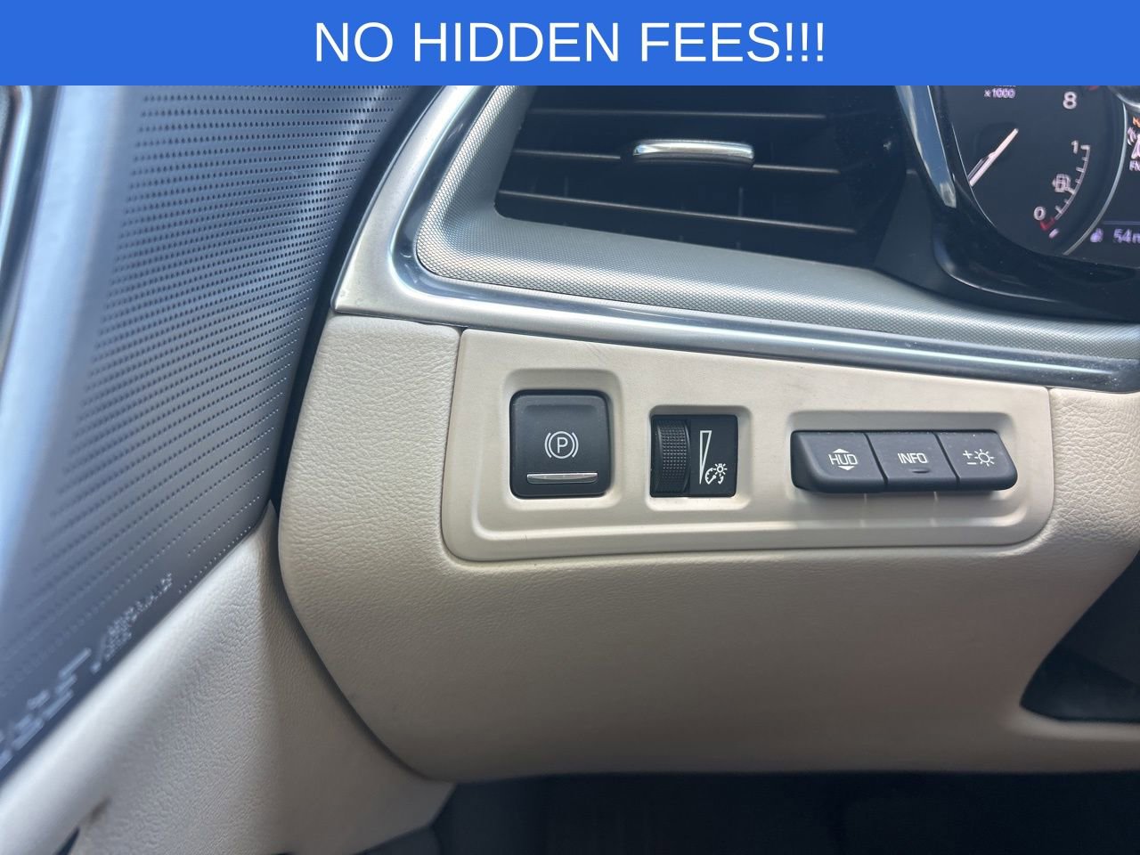 Used 2023 Cadillac XT5 Premium Luxury w/ Technology Package AWD/4WD image 31
