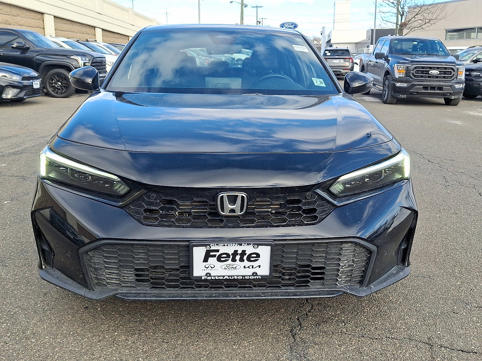 Used 2025 Honda Civic Sport Touring image 2