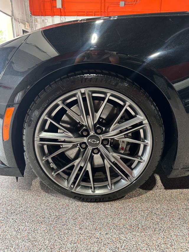 Used 2022 Chevrolet Camaro ZL1 RWD image 14