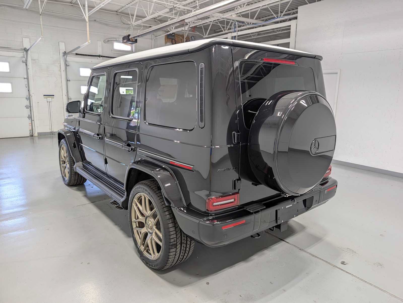 New 2027 Mercedes-Benz G 63 AMG 4MATIC image 9