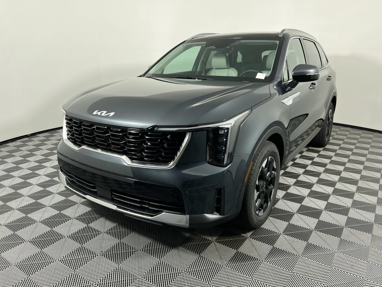 New 2026 Kia Sorento S FWD image 8