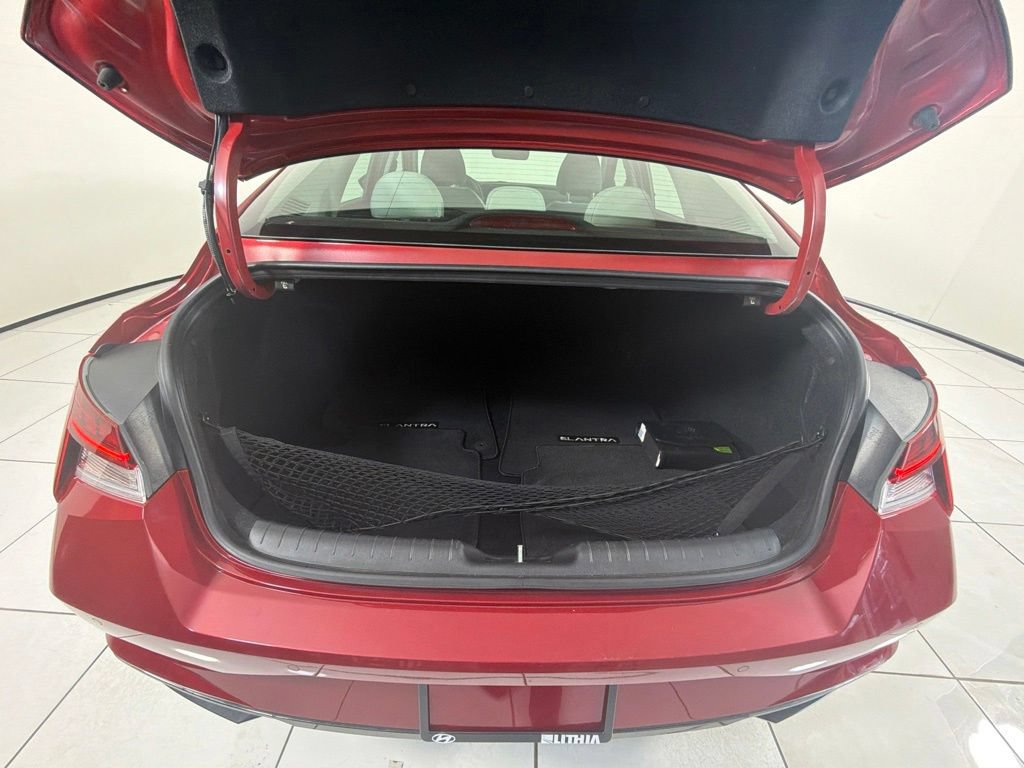 Used 2023 Hyundai Elantra Limited FWD image 32