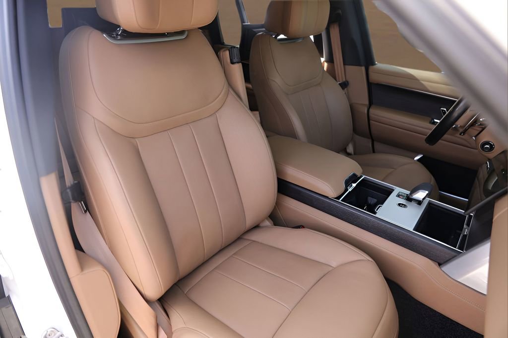 Used 2025 Land Rover Range Rover Autobiography image 29