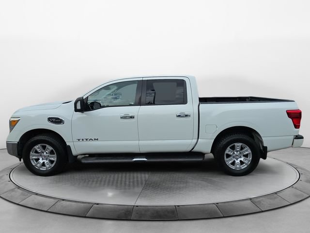 Used 2017 Nissan Titan SV AWD/4WD image 2