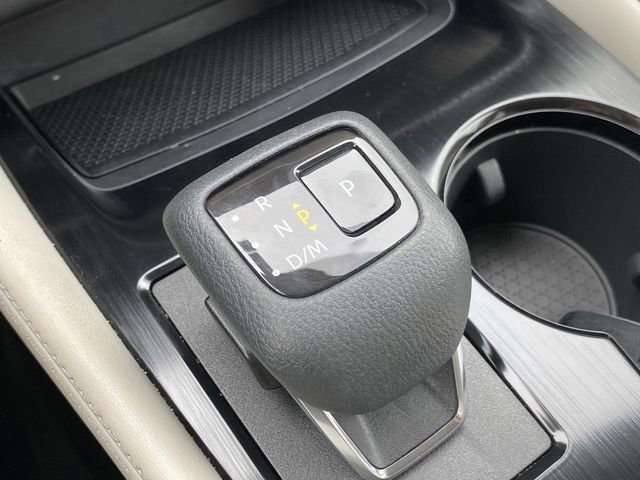 Used 2023 Nissan Rogue SL w/ SL Premium Package image 23