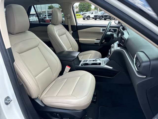 Used 2022 Ford Explorer XLT w/ Equipment Group 202A RWD image 11
