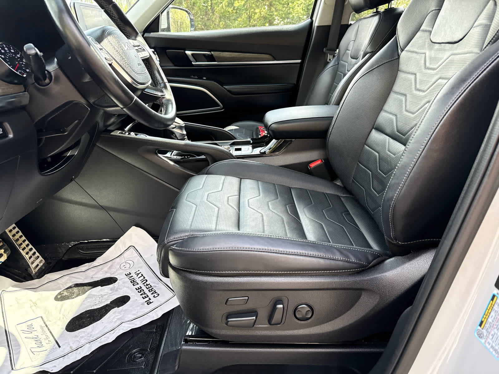 Used 2022 Kia Telluride SX w/ SX Prestige Package AWD/4WD image 11