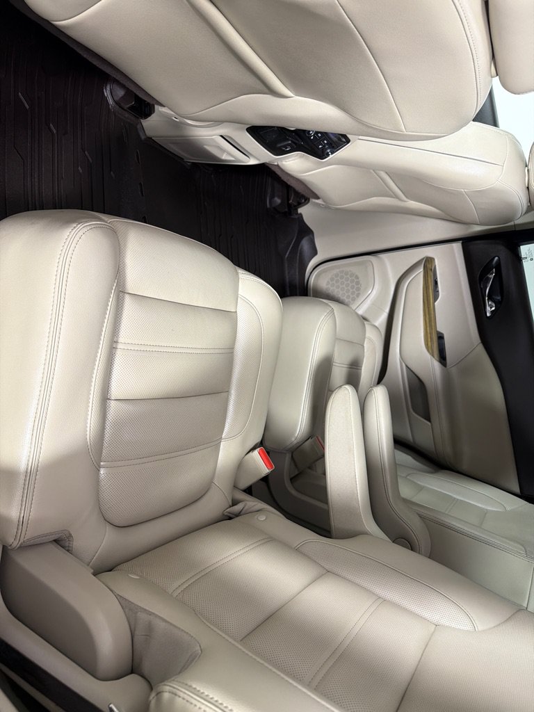 Used 2019 GMC Acadia Denali w/ Technology Package AWD/4WD image 19