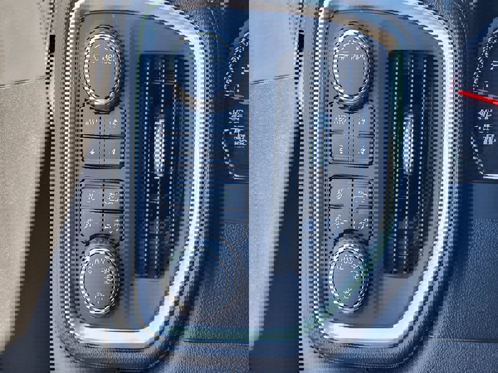 Used 2021 Chevrolet Silverado 1500 LT Trail Boss w/ Convenience Package II image 16