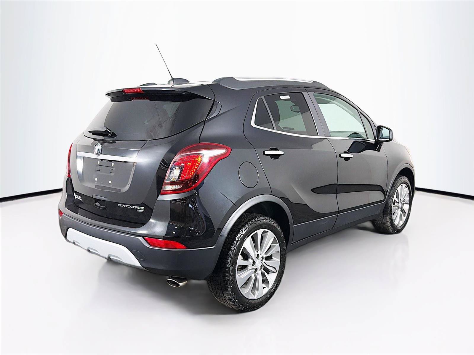 Used 2020 Buick Encore Preferred AWD/4WD image 11