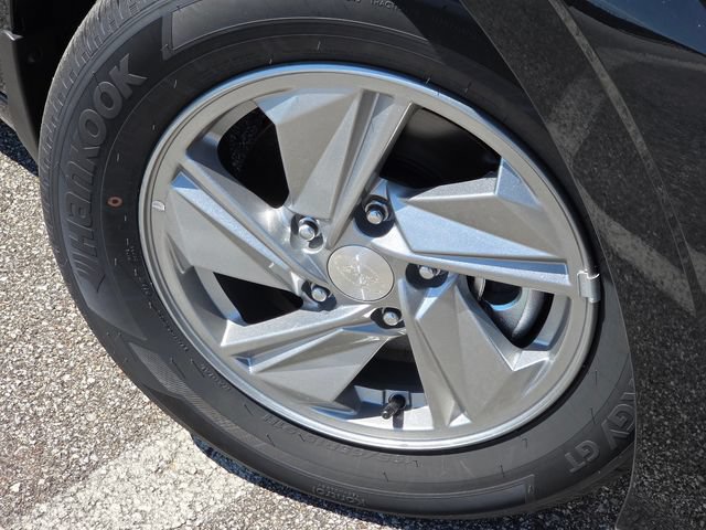 New 2026 Hyundai Elantra SE FWD image 8