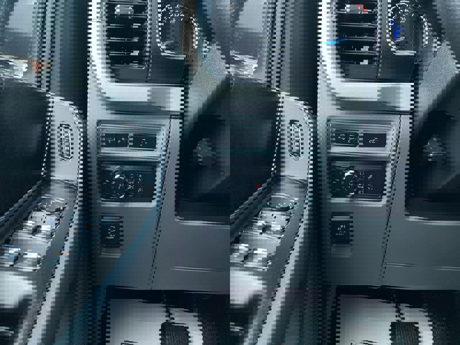 Used 2022 Ford F150 XLT w/ Equipment Group 302A High image 10