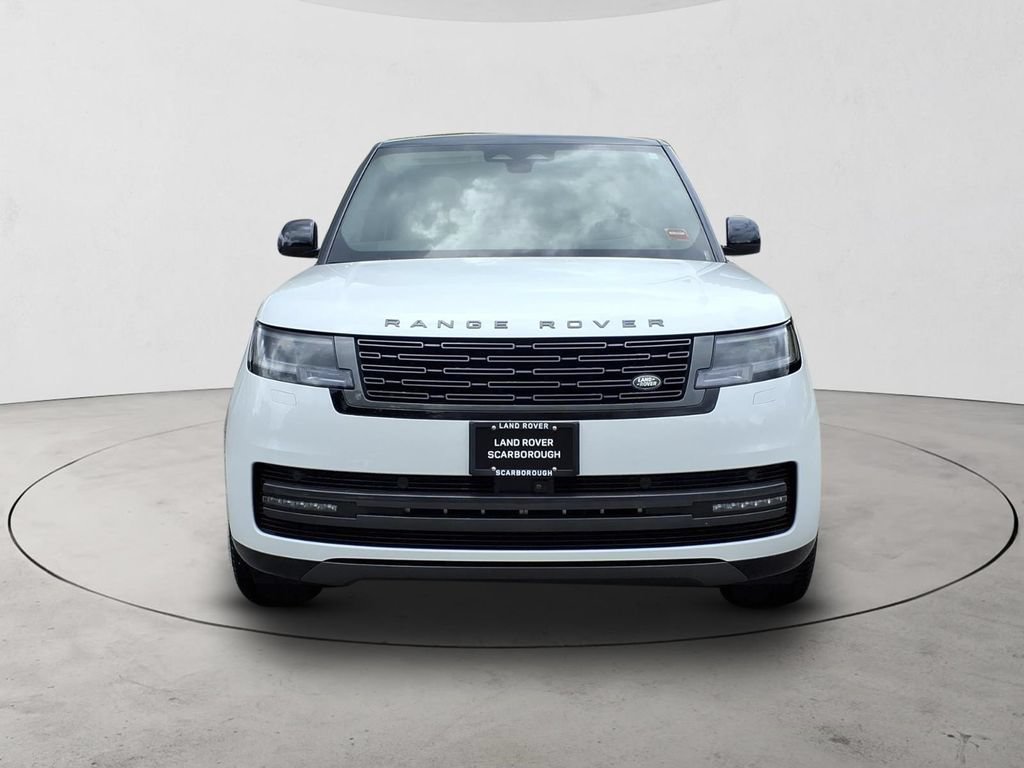 Used 2025 Land Rover Range Rover SE AWD/4WD image 2