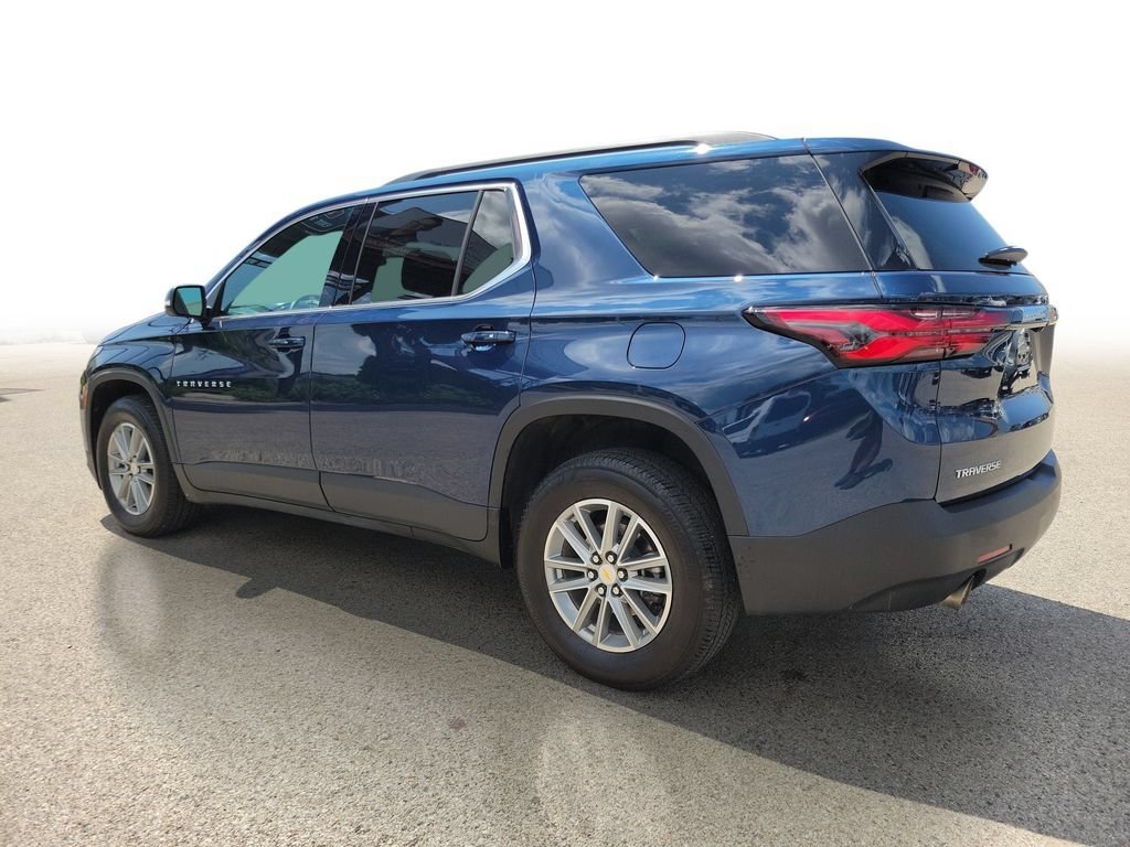 Certified 2023 Chevrolet Traverse LT FWD image 3