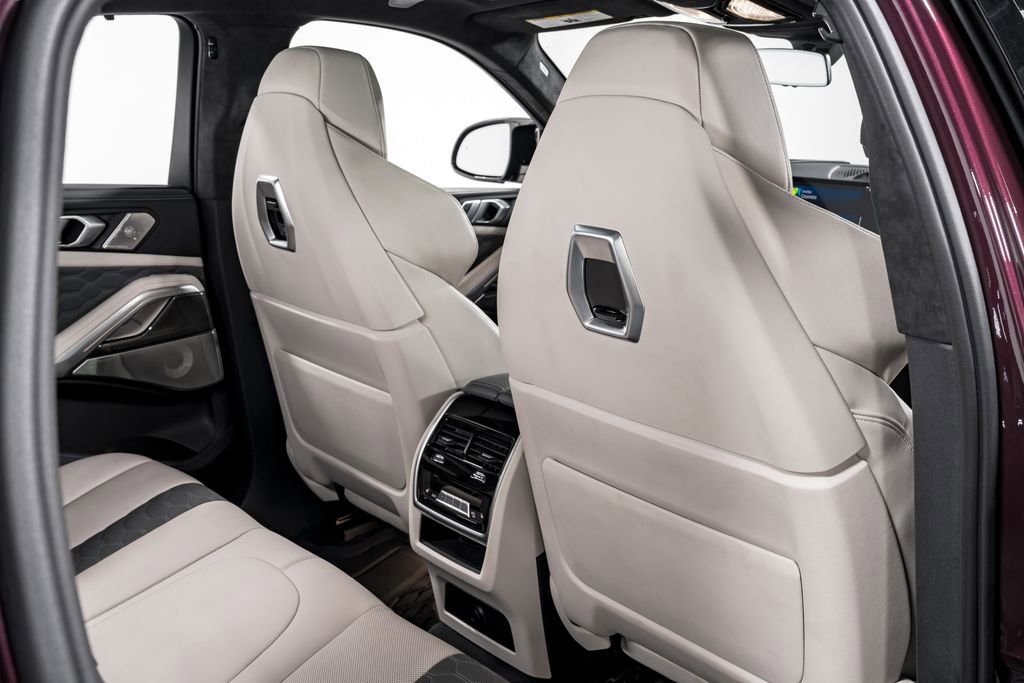 Used 2024 BMW X6 M Competition w/ Executive Package image 28