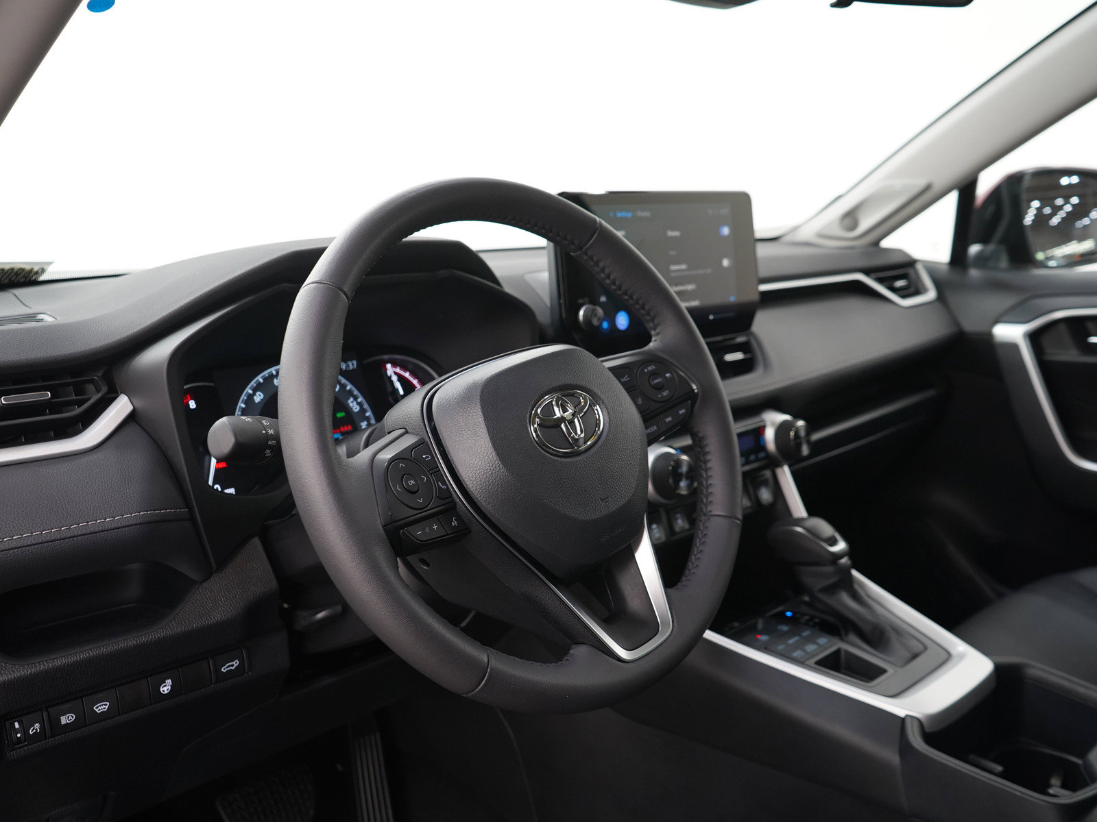 Used 2025 Toyota RAV4 XLE Premium w/ Weather Package AWD/4WD image 26