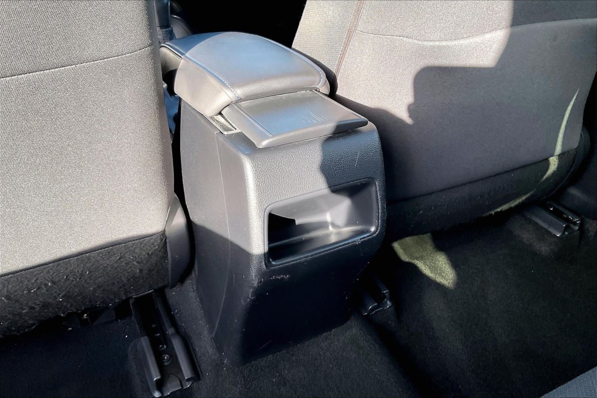 Used 2020 Toyota Corolla SE w/ Carpet Mat Package (TMS) FWD image 31