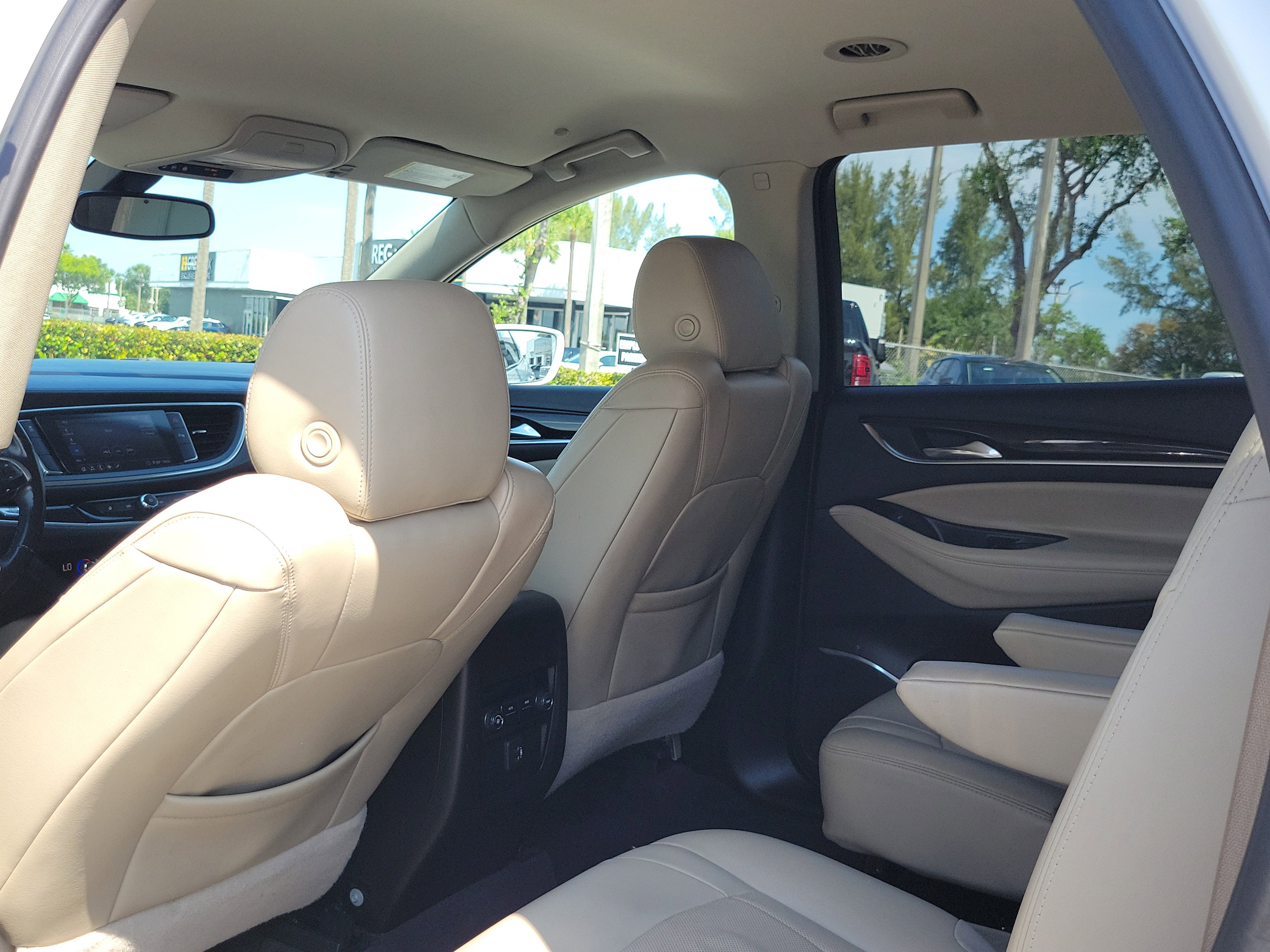 Used 2020 Buick Enclave Essence FWD image 14
