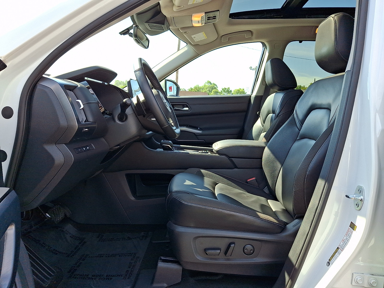 Certified 2023 Nissan Pathfinder SL w/ SL Premium Package AWD/4WD image 13
