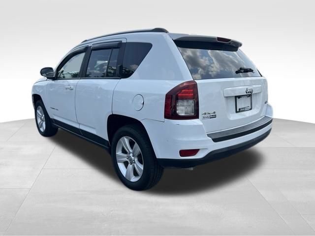 Used 2014 Jeep Compass Latitude w/ Sun/Sound Group AWD/4WD image 5