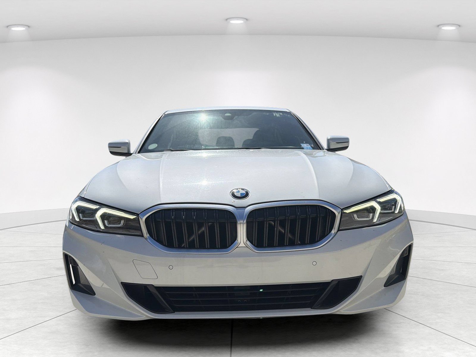 Certified 2025 BMW 330i Sedan w/ Convenience Package RWD image 2