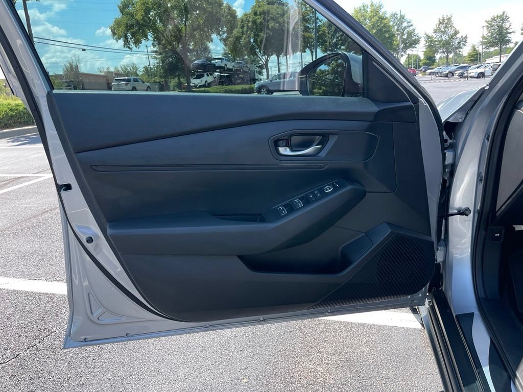 Certified 2025 Honda Accord LX image 27