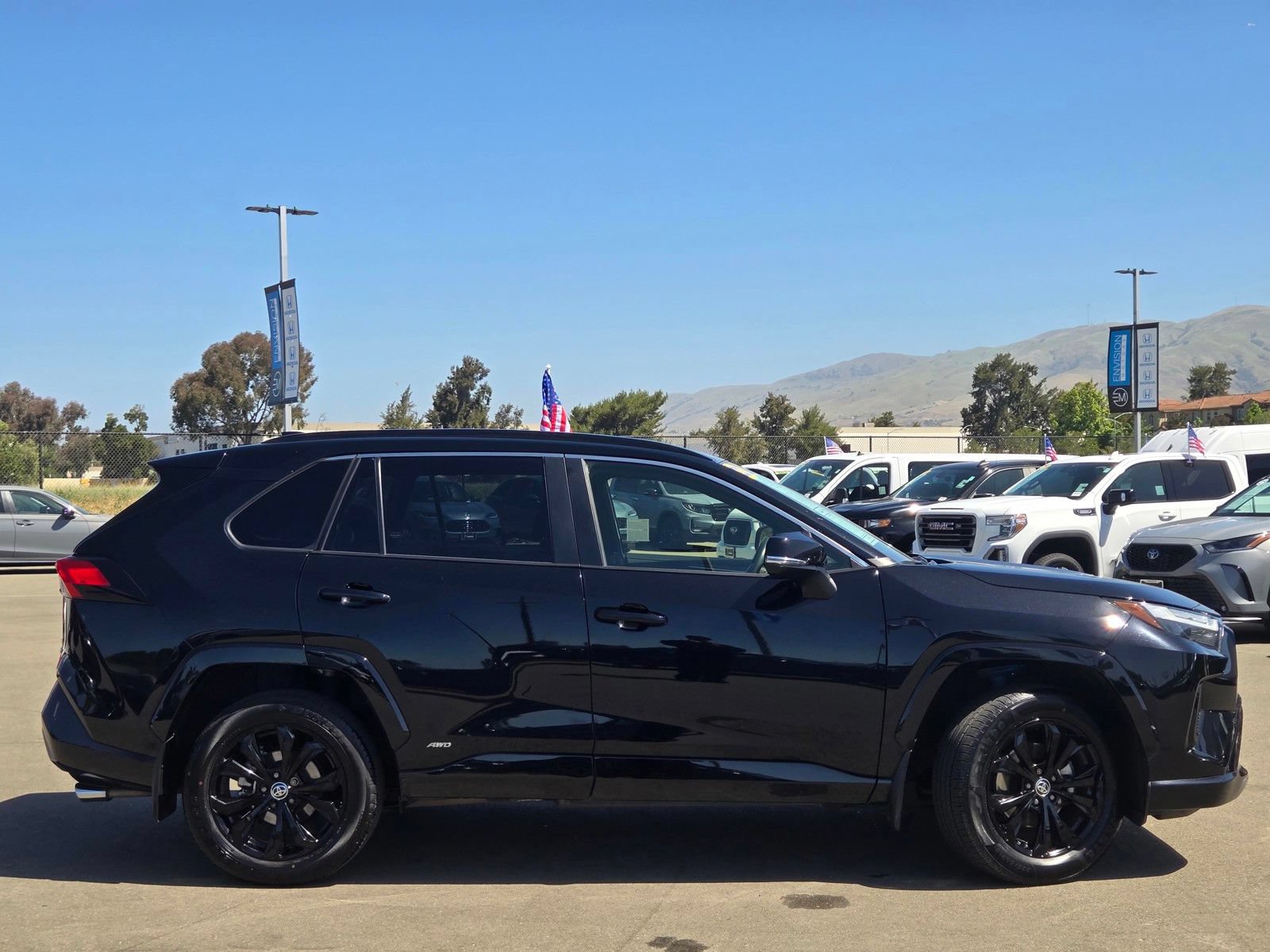 Used 2022 Toyota RAV4 SE w/ Convenience Package AWD/4WD image 8