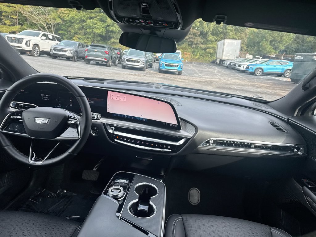 Used 2024 Cadillac Lyriq Luxury RWD image 32
