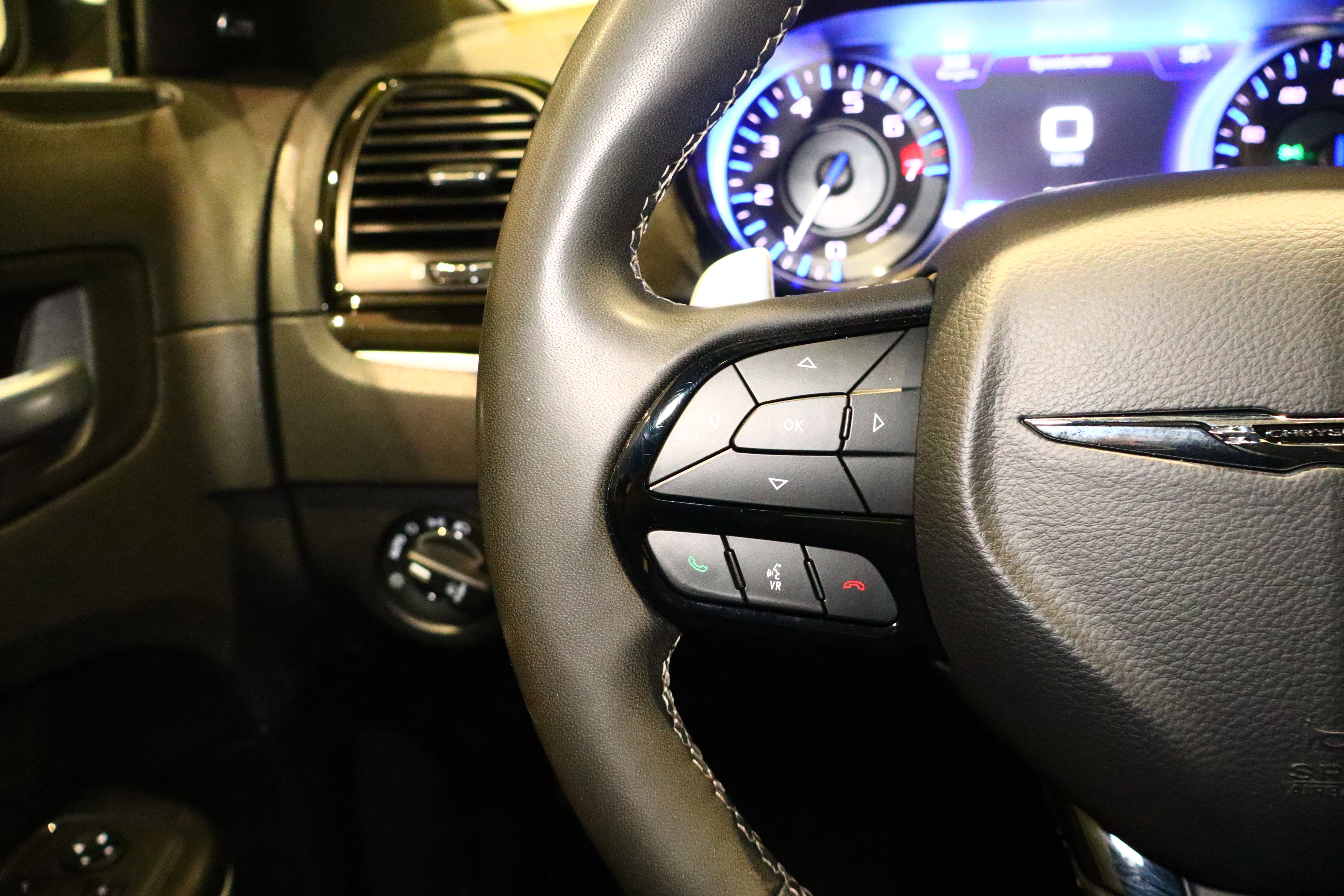 Used 2023 Chrysler 300 S image 11