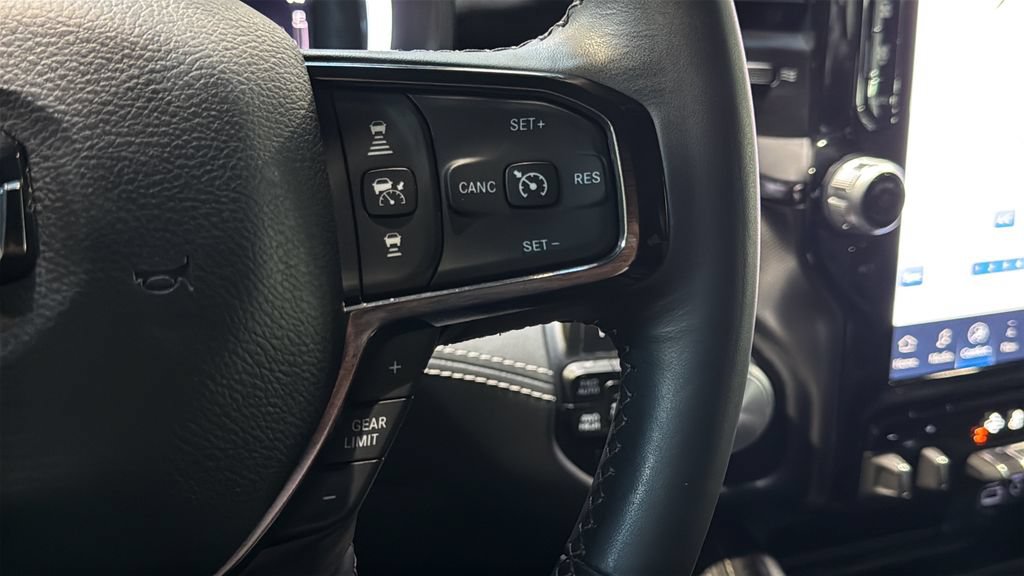 Used 2024 RAM 1500 Limited AWD/4WD image 22