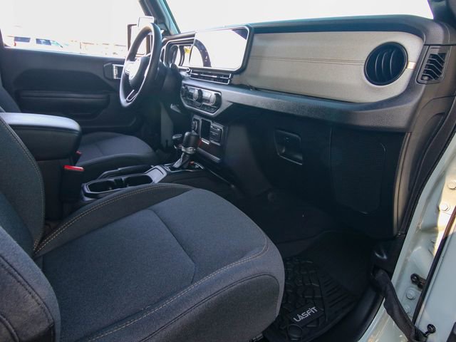 Used 2024 Jeep Wrangler Unlimited Sport image 21