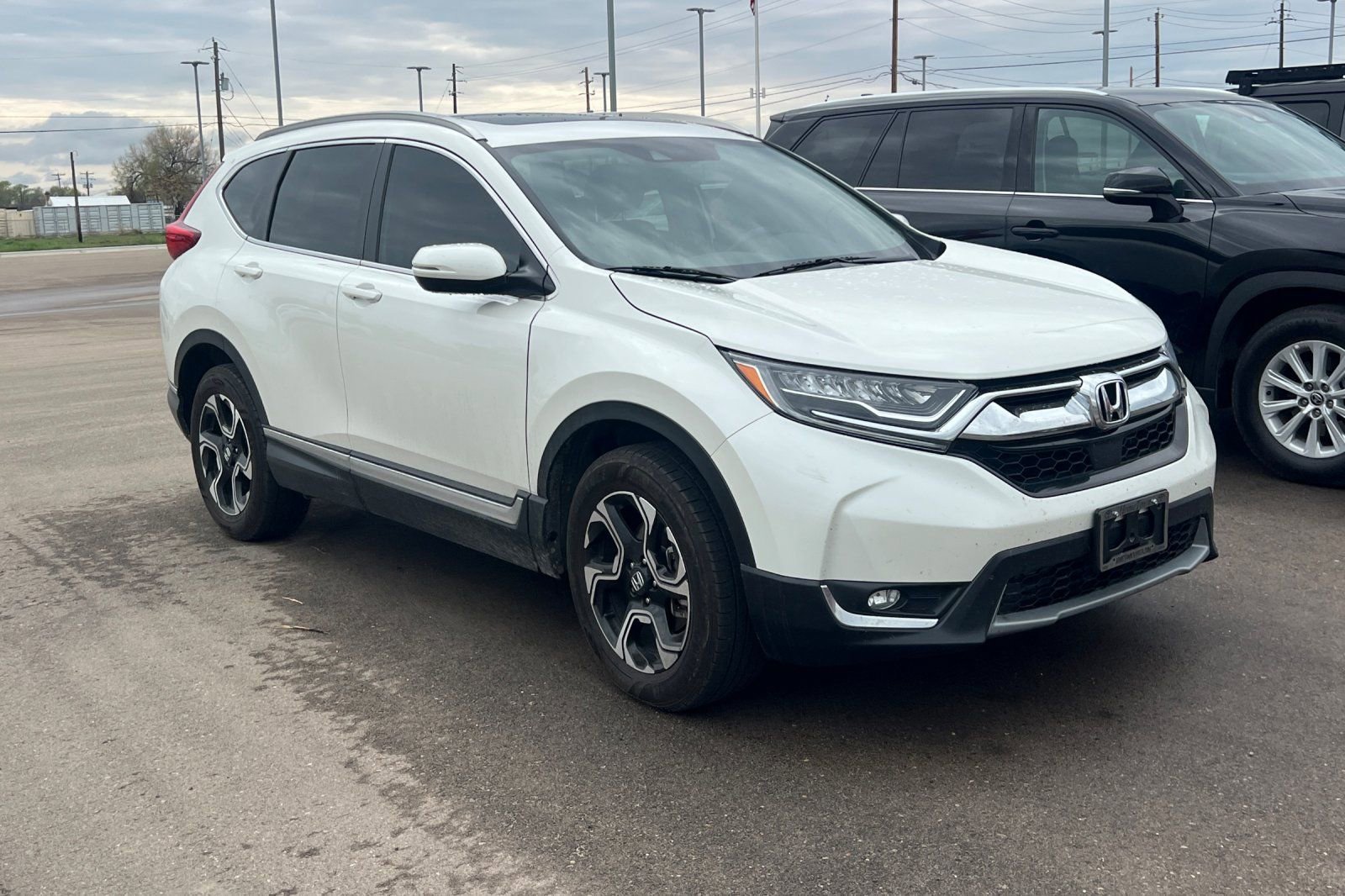 Used 2017 Honda CR-V Touring image 2