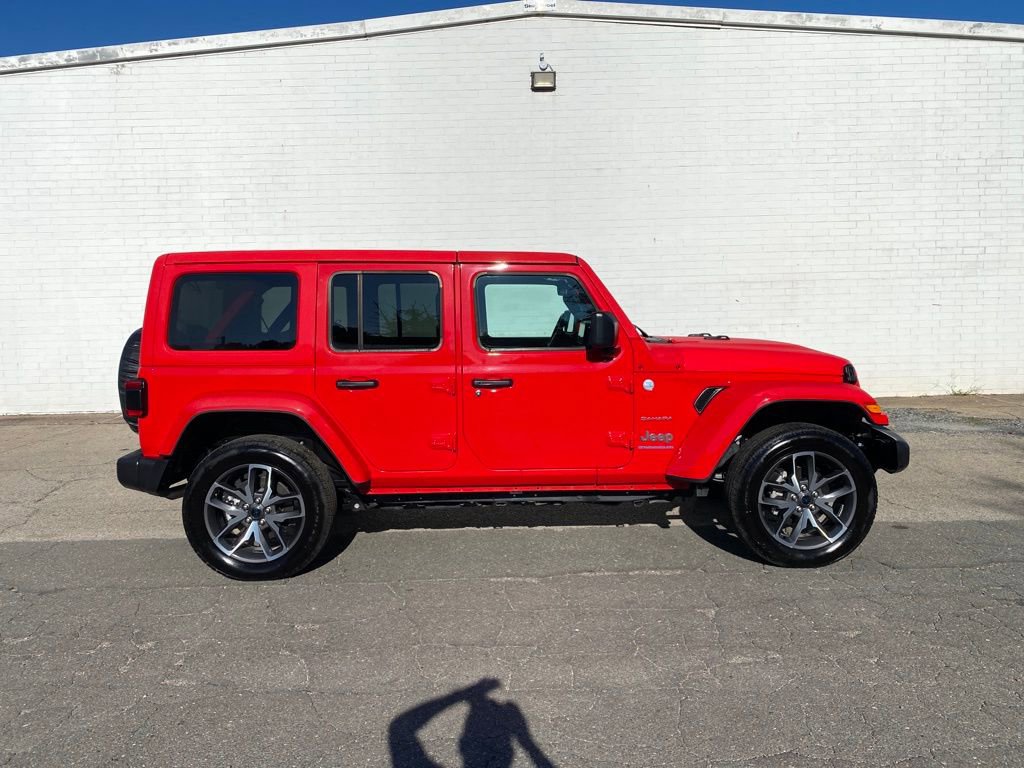 Used 2024 Jeep Wrangler Unlimited Sahara image 1
