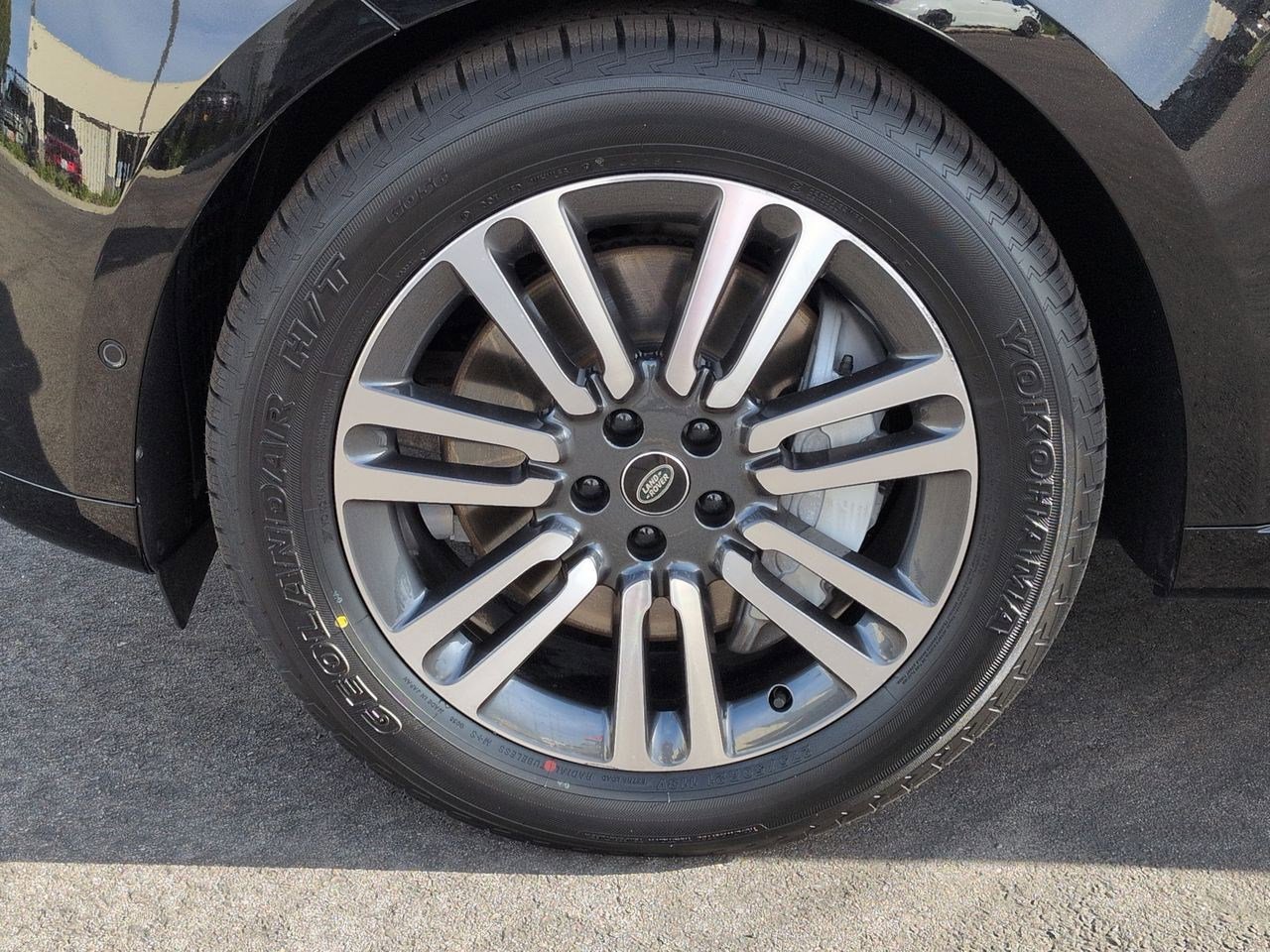 Used 2024 Land Rover Range Rover SE image 28
