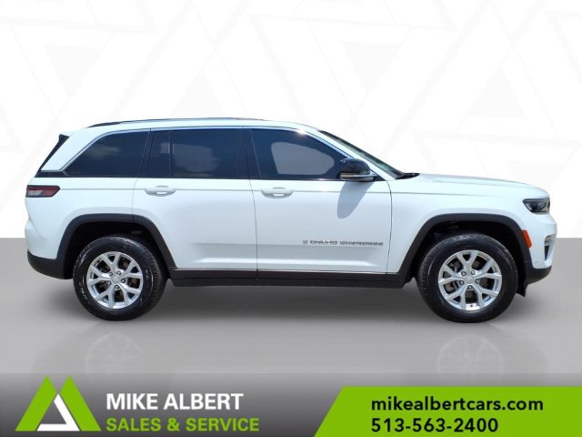 Used 2023 Jeep Grand Cherokee Limited w/ Luxury Tech Group II AWD/4WD image 8