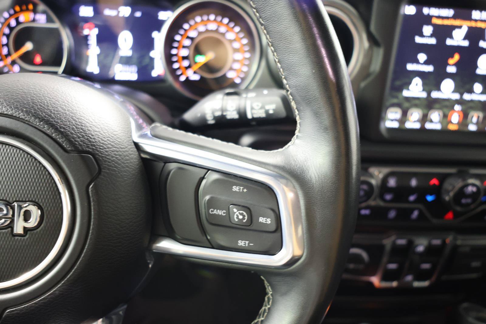 Used 2023 Jeep Wrangler Unlimited Sahara w/ LED Lighting Group AWD/4WD image 19