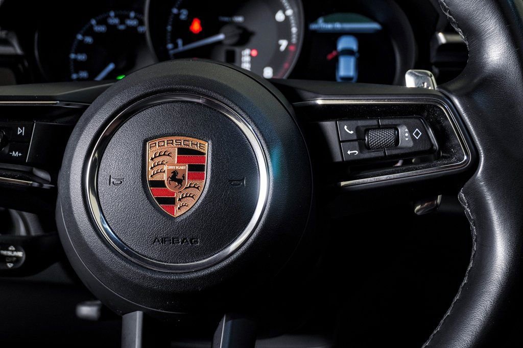 Certified 2023 Porsche Macan image 19