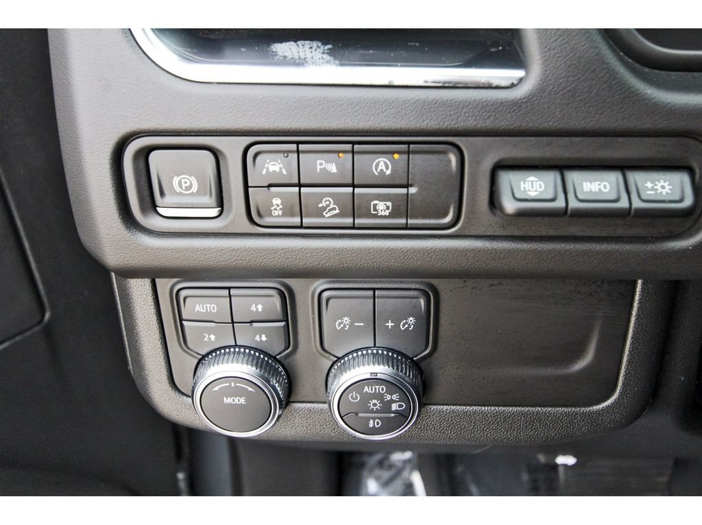 Used 2024 GMC Yukon AT4 w/ AT4 Premium Package AWD/4WD image 24