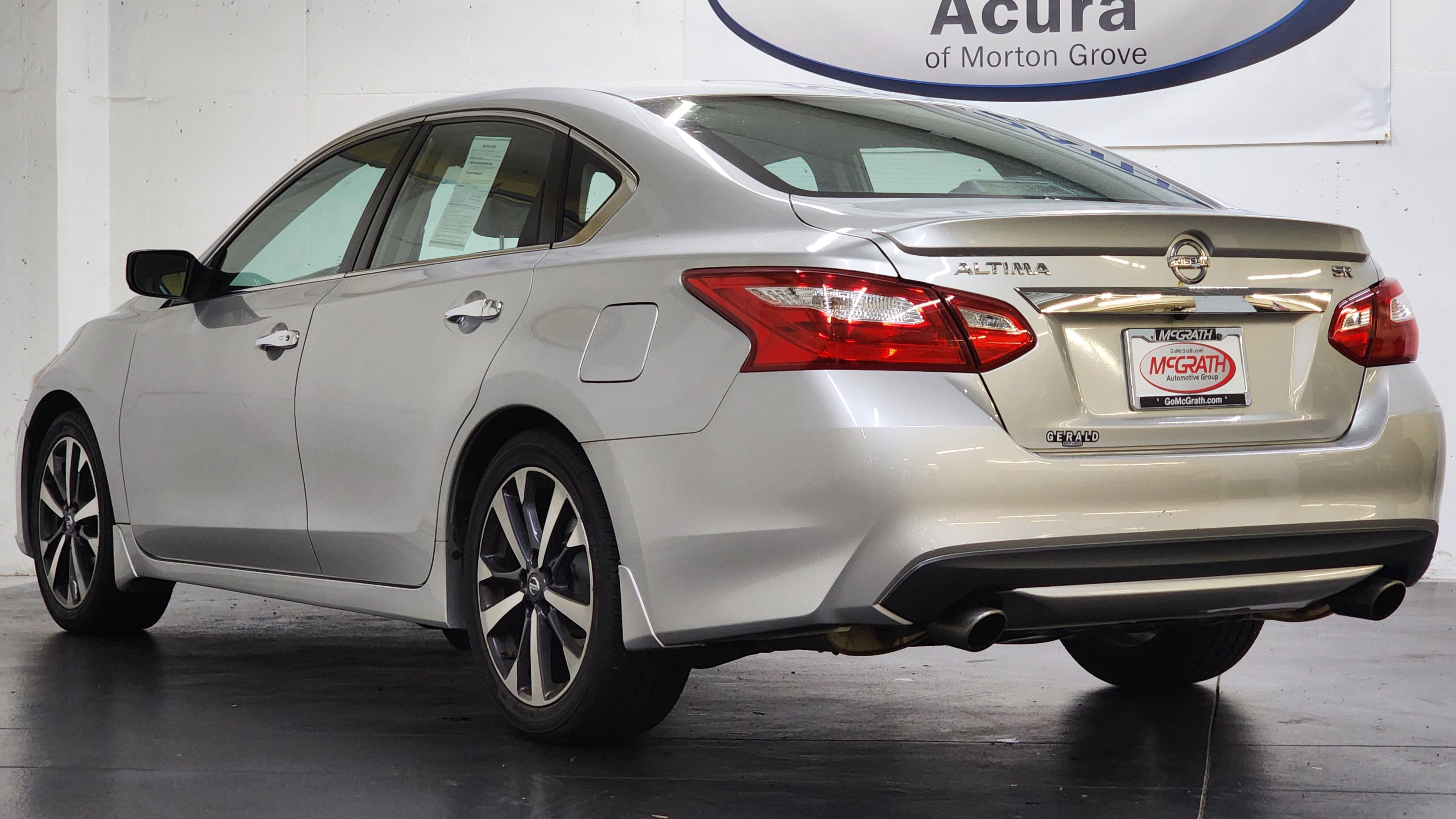 Used 2016 Nissan Altima 2.5 SR FWD image 9