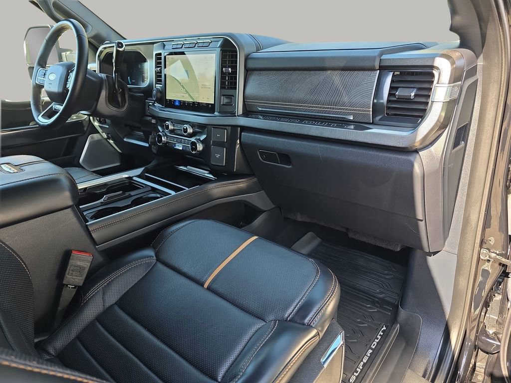 Used 2023 Ford F350 Platinum image 39