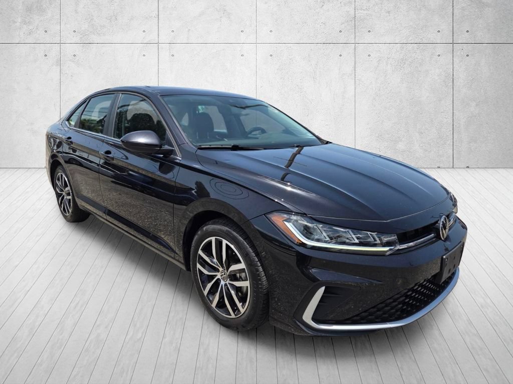 Used 2025 Volkswagen Jetta SE FWD image 6