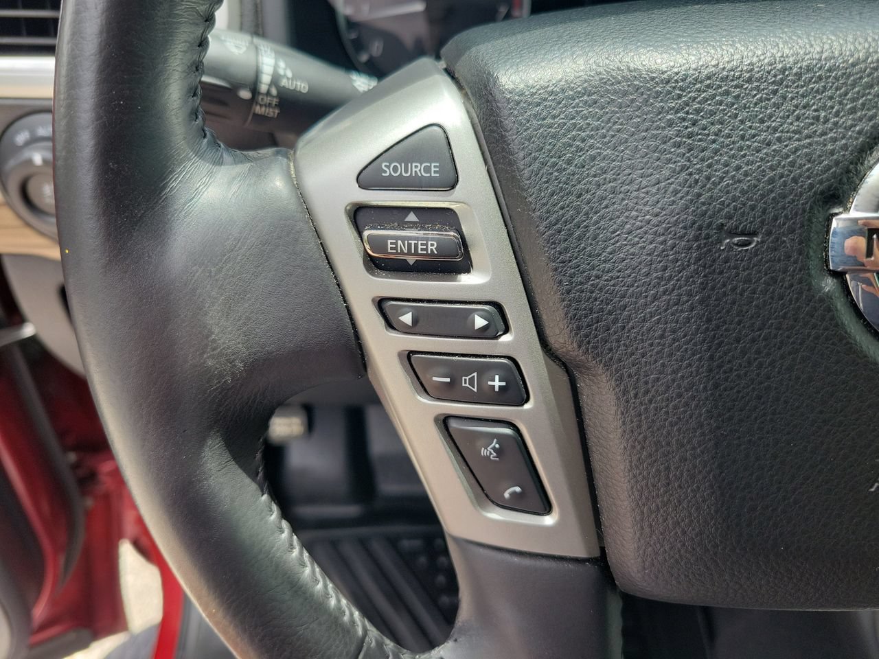 Used 2021 Nissan Titan SL AWD/4WD image 19