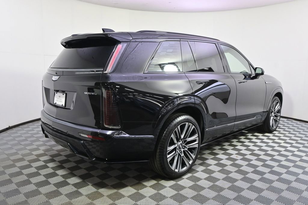 Certified 2026 Cadillac Vistiq Platinum w/ LPO, Floor Liner Package AWD/4WD image 7