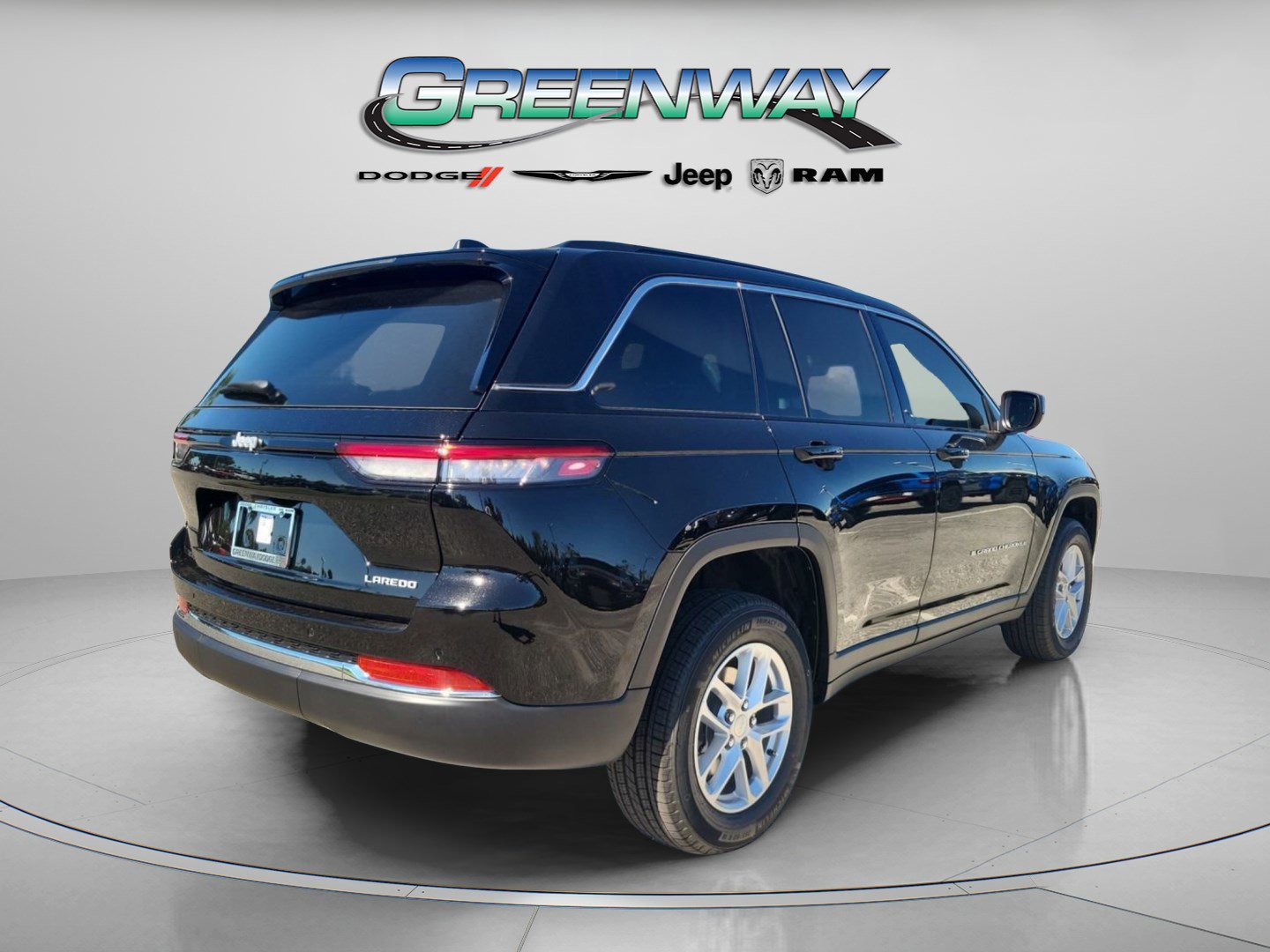 New 2025 Jeep Grand Cherokee Laredo X image 3