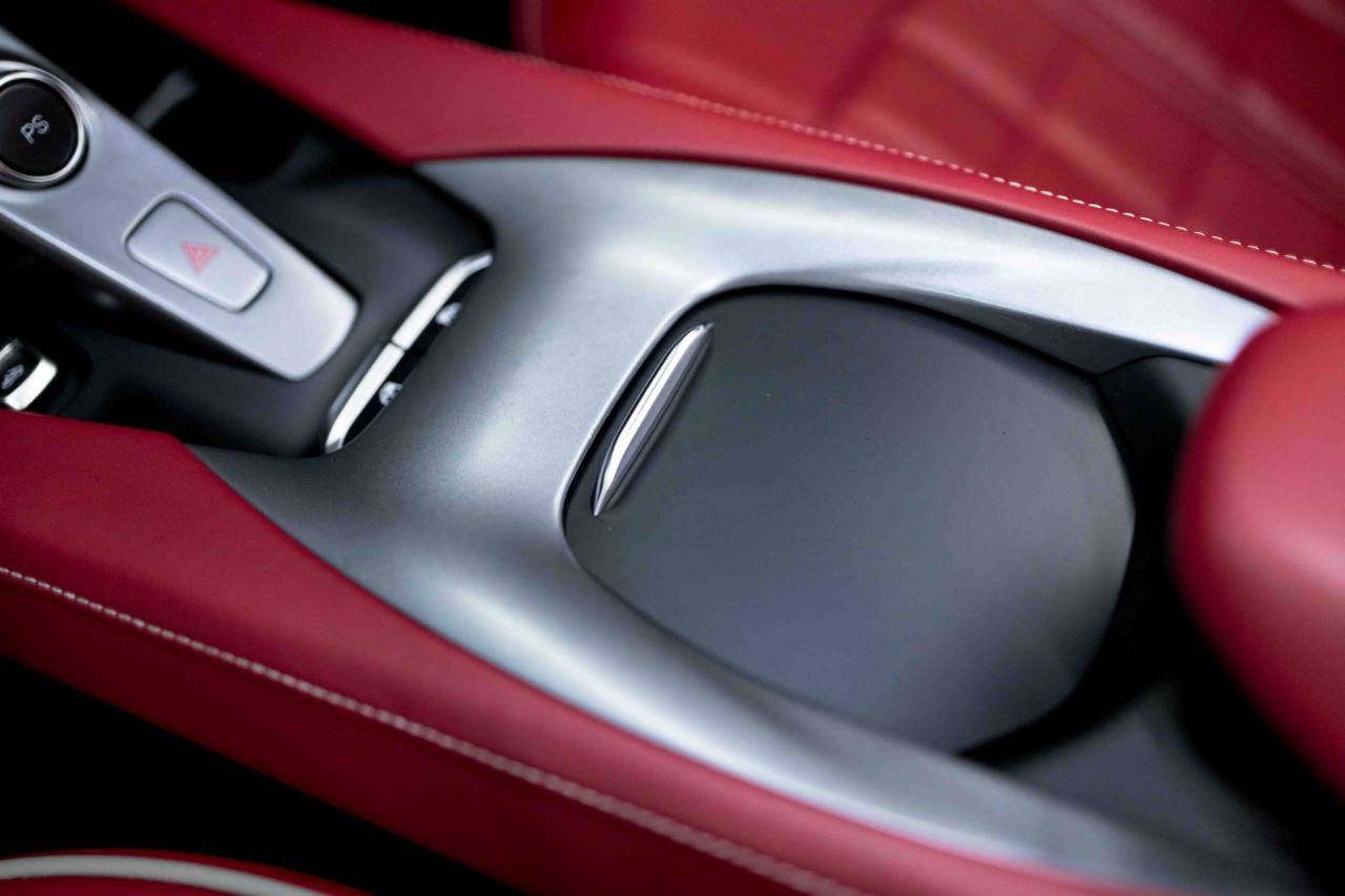 Used 2020 Ferrari Portofino RWD image 66
