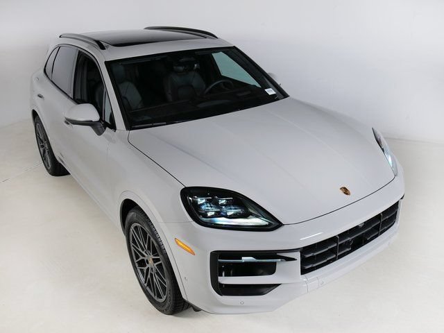 New 2026 Porsche Cayenne AWD/4WD image 31