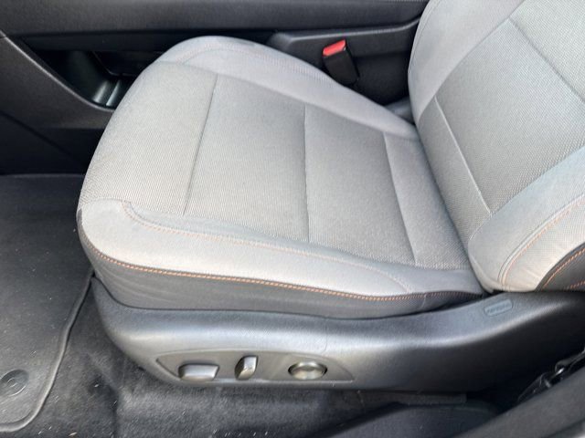 Used 2024 Chevrolet Traverse LT FWD image 14