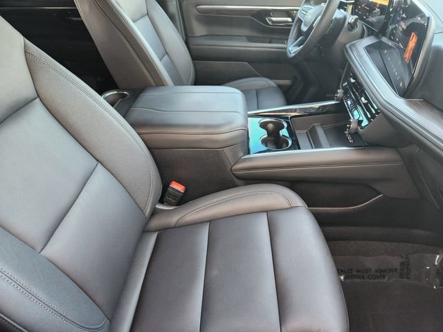 Used 2025 Chevrolet Tahoe Z71 w/ Comfort Package AWD/4WD image 19