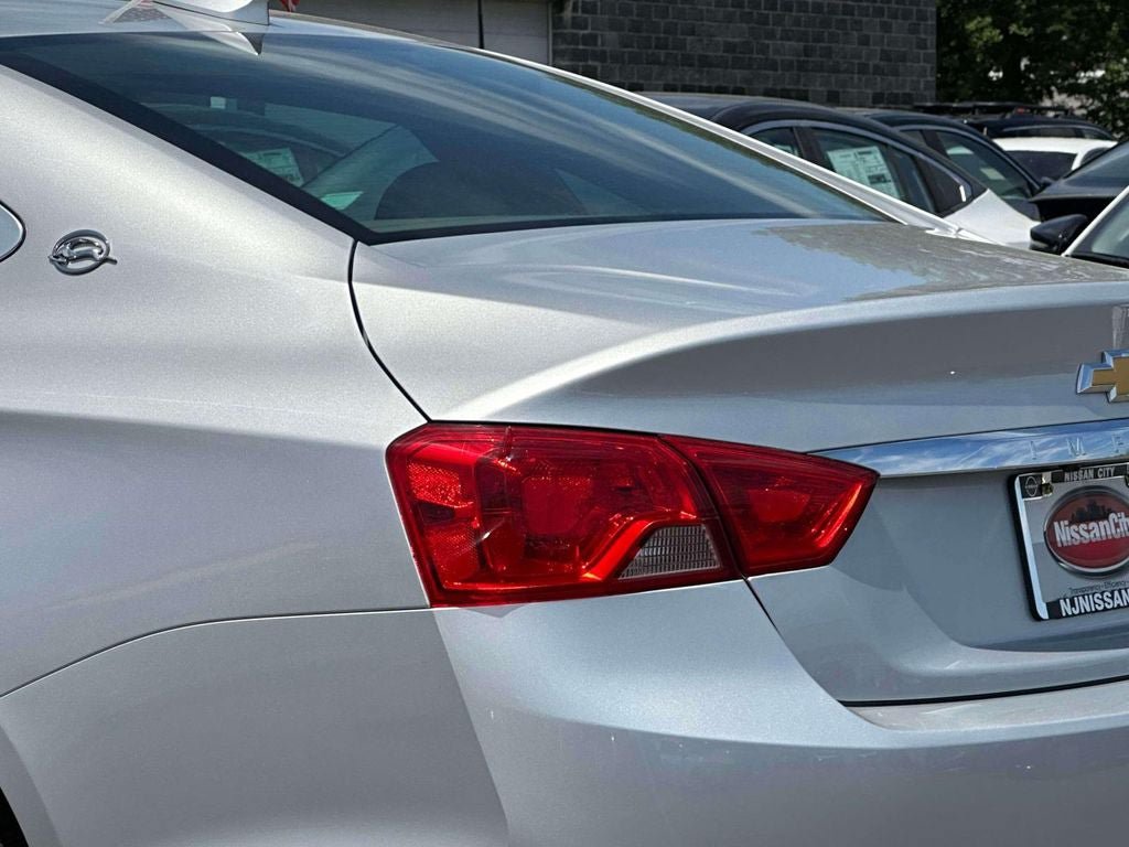 Used 2018 Chevrolet Impala LS FWD image 9