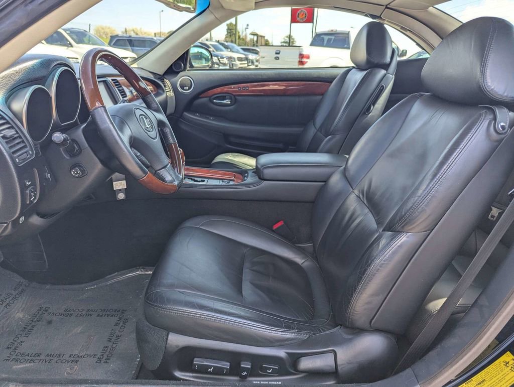 Used 2004 Lexus SC 430 Convertible image 18